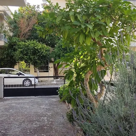 Lavender House In Kiparissia Apartament