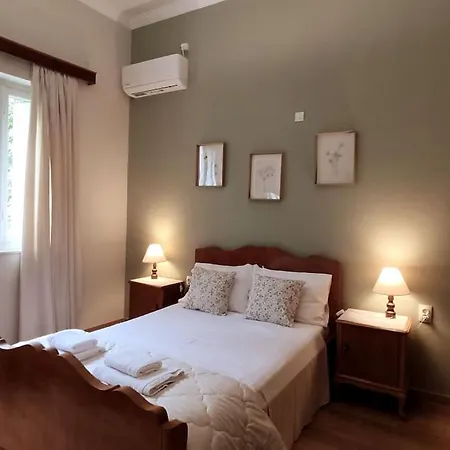 Lavender House In Kiparissia Apartman